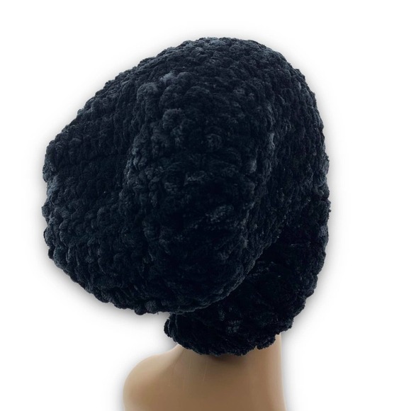 Hand made crochet black velour oversized beanie winter hat - Picture 5 of 12